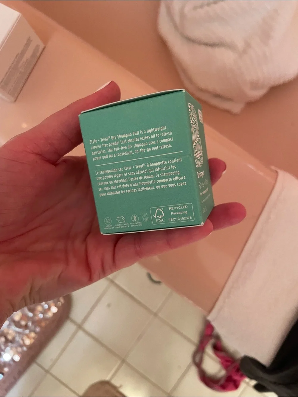 NWOT Briogeo Style + Treat Dry Shampoo Puff
